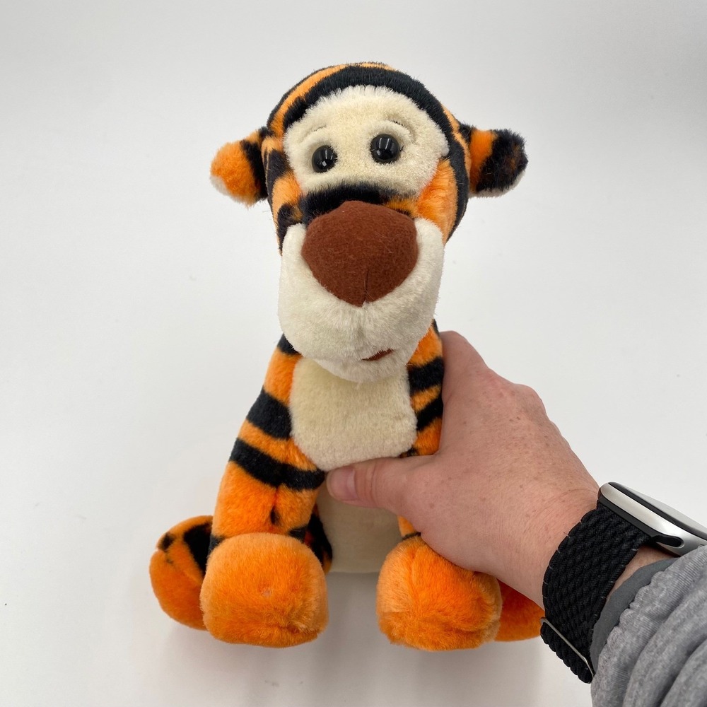 Vintage Disneyland Tigger 9"‎ Plush Disney Stuffed Animal Orange Stripes Classic
